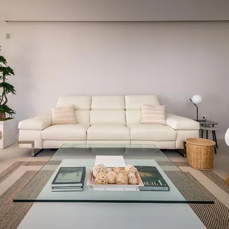 Vacation Marbella: Beachfront With Luxury Amenities Apartment *
