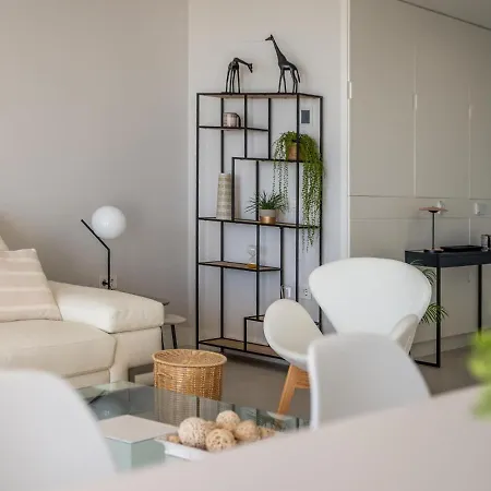 Vacation Marbella: Beachfront With Luxury Amenities *
