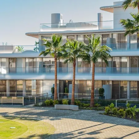 Vacation Marbella I Live On The Edge Of The Sea, New Beachfront Condo, Padel Courts, Gym, Sauna, Luxury And 24-7 Security Appartement Estepona