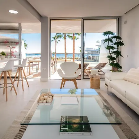 Vacation Marbella I Live On The Edge Of The Sea, New Beachfront Condo, Padel Courts, Gym, Sauna, Luxury And 24-7 Security Estepona