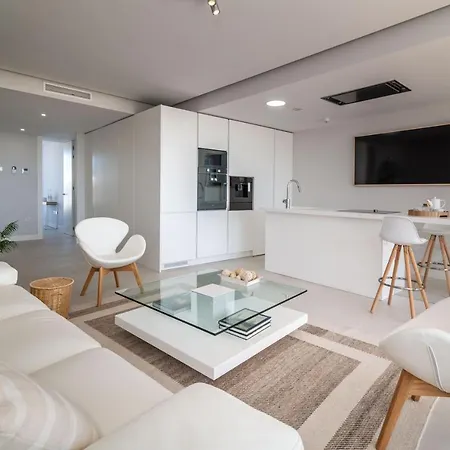 Vacation Marbella I Live On The Edge Of The Sea, New Beachfront Condo, Padel Courts, Gym, Sauna, Luxury And 24-7 Security Estepona